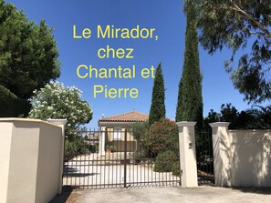 Property grounds - From the mirador, you'll love the view and the peace and quiet. (Beziers)