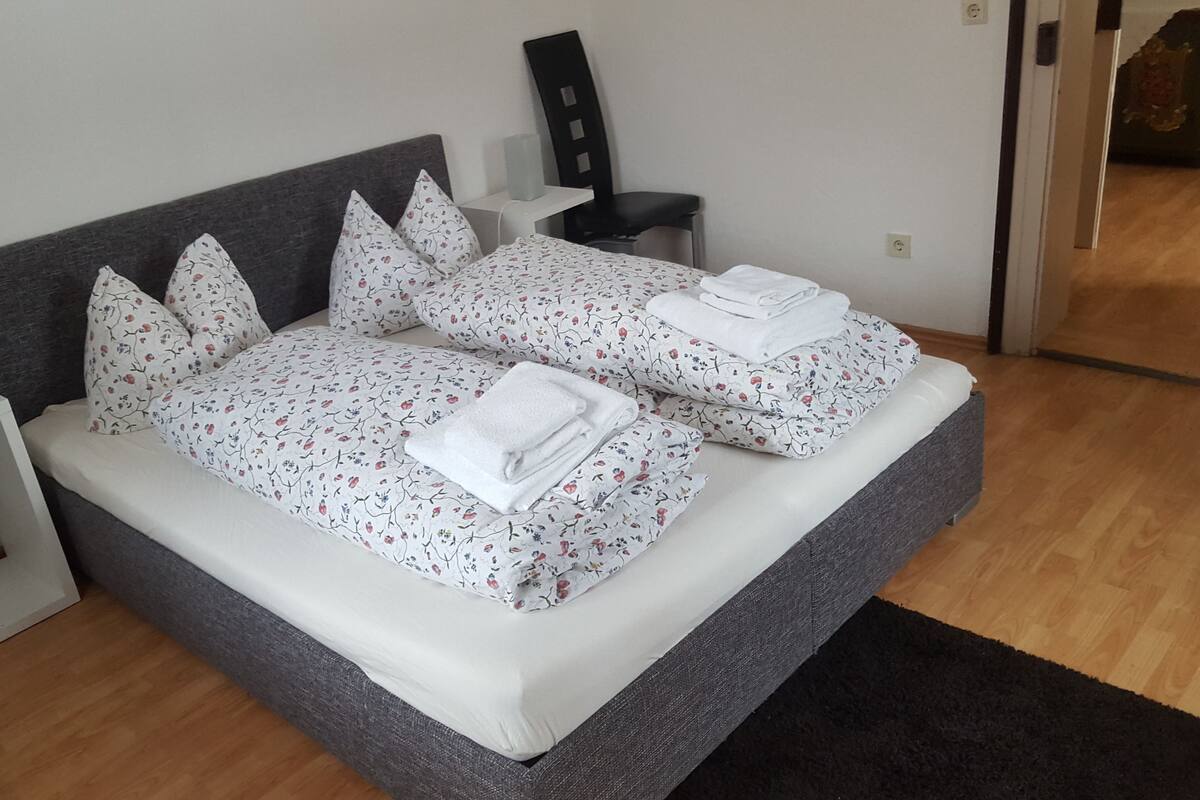 Habitación familiar, 2 habitaciones, para no fumadores | Camas extra