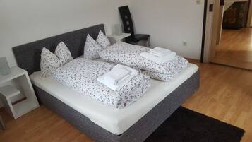 Rollaway beds