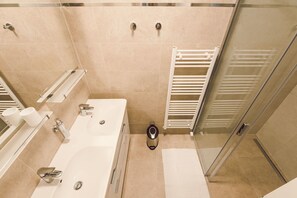 무료 세면용품, 헤어드라이어, 타월, 비누