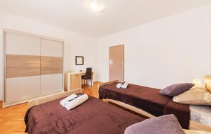 2 bedrooms, in-room safe, free WiFi, bed sheets