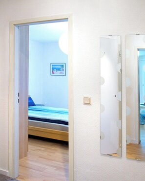 1 habitación, escritorio, tabla de planchar con plancha y wifi gratis 