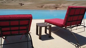 Outdoor pool, sun loungers - Canyon Lodge (Sidi Badhaj)