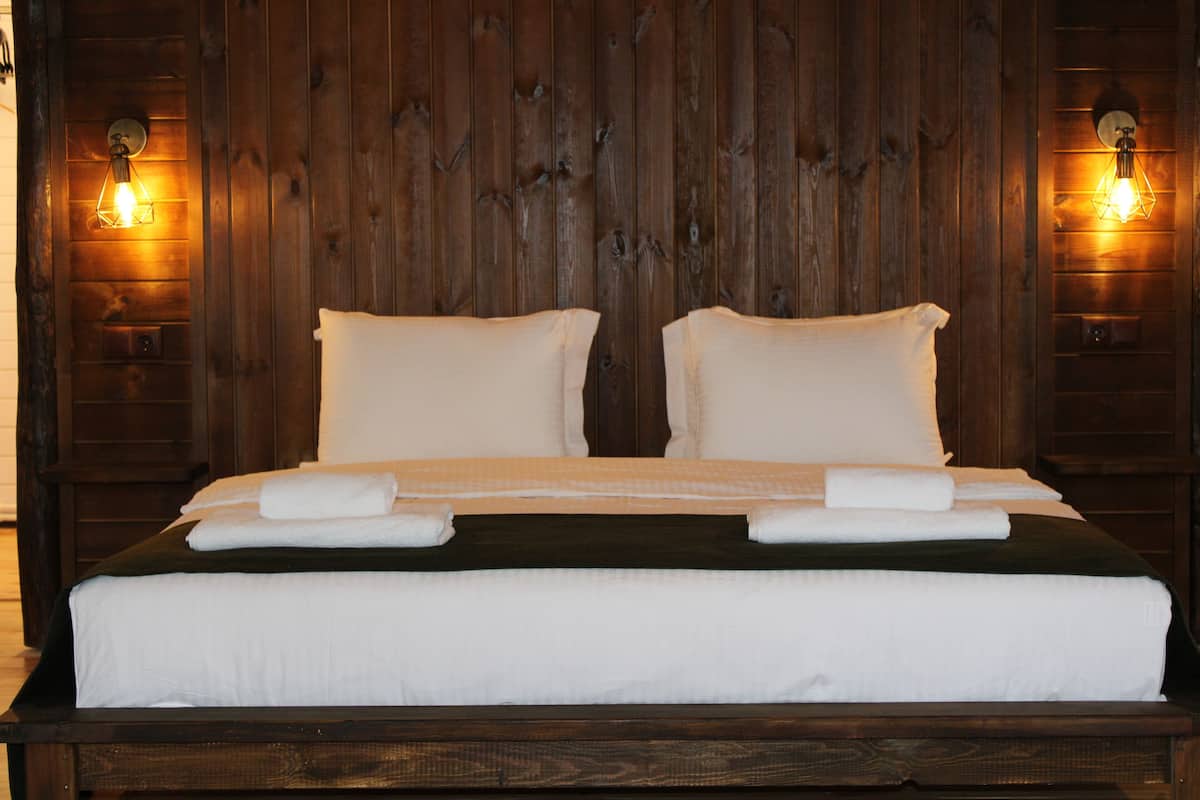 deluxe bungalow | individually decorated, individually furnished, desk, laptop workspace