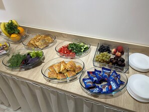 Esmorzar diari continental (40000 UZS per persona) 