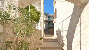 Staircase - Apartments NewWay Bol (Bol)