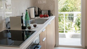 Unclassified image, 3 of 26, button - AT.Thea (Kallithea)