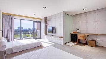 Desk, blackout drapes, soundproofing, free WiFi