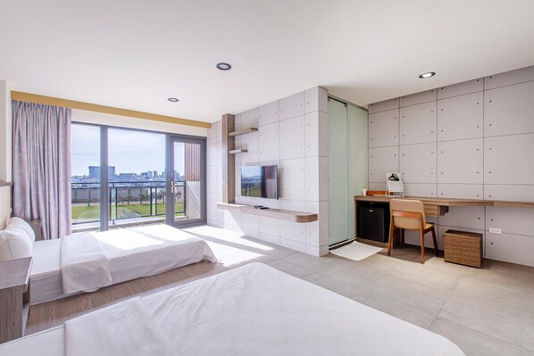 Habitación cuádruple panorámica | Escritorio, cortinas blackout, insonorización y wifi gratis