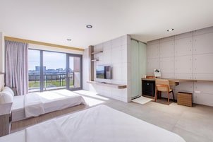 Habitación cuádruple panorámica | Escritorio, cortinas opacas, sistema de insonorización y wifi gratis