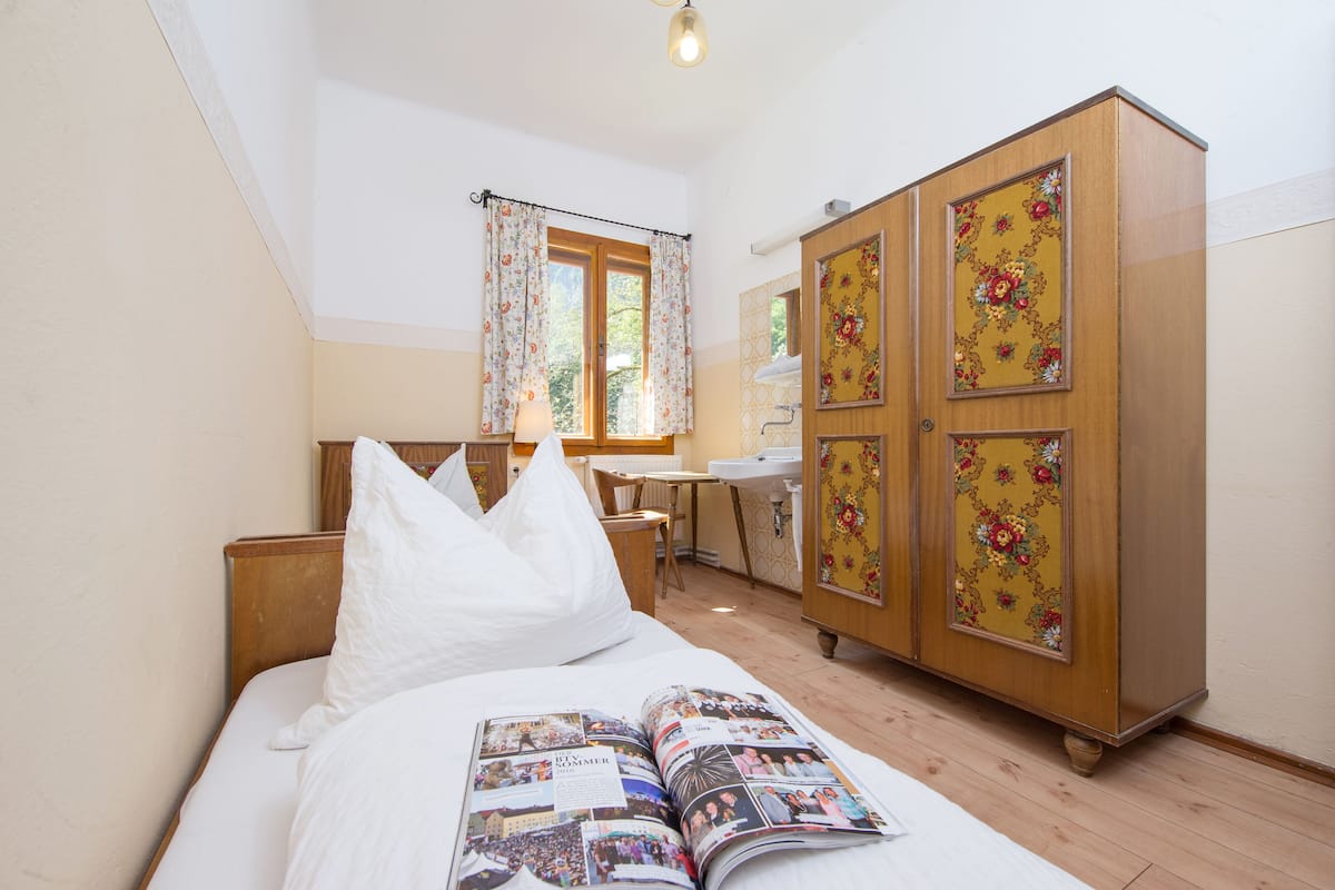 Standard Single Room, 1 Double Bed, Shared Bathroom