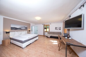 Cribs/infant beds, free WiFi, bed sheets - Alpenhaus Kesselfall (Kaprun)
