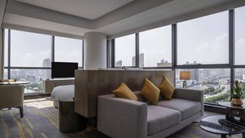 Habitación ejecutiva, 1 cama King size, con acceso al salón lounge del club | Ropa de cama de alta calidad, edredón, camas con pillow-top y minibar