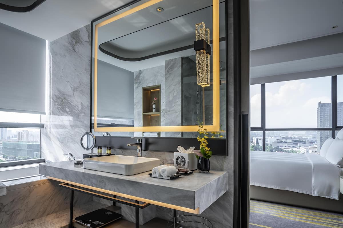 Executive-Zimmer, 1Â King-Bett, Zutritt zur Club Lounge | 1 Schlafzimmer, hochwertige Bettwaren, Daunenbettdecken