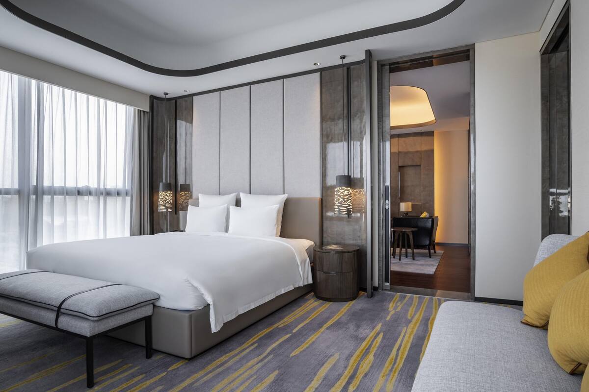 Family Suite, 1 King Bed | 1 bedroom, premium bedding, down comforters, pillowtop beds