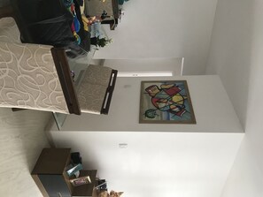 Télévision, chaîne hi-fi