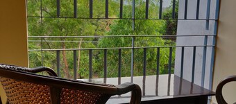 Paradise Wild Hills