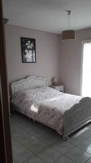 3 chambres, fer et planche à repasser, Wi-Fi