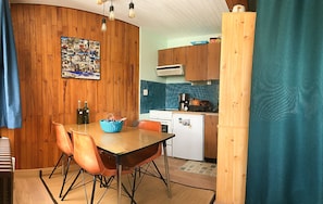 Dining - Studio, Tignes 2100 at the foot of the slopes (TIGNES)