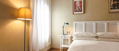 1 chambre, fer et planche à repasser, Wi-Fi, literie fournie