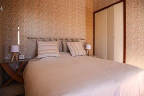 4 Schlafzimmer, Bügeleisen/Bügelbrett, WLAN, Bettwäsche