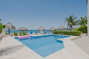 Outdoor pool - Nesting with Turtles (Akumal)