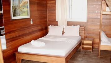 1 bedroom, in-room safe, free WiFi, bed sheets