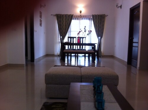 Comfortable 3 Bedroom Apt close to MG Road, Commercial Street and Ulsoor Lake