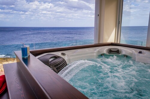 Brand New Luxurious Sea Front Apartment