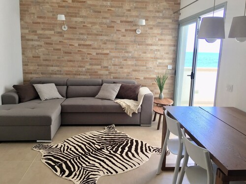 Spacious and newly renovated apartment with exclusive beach in Anaga Park.