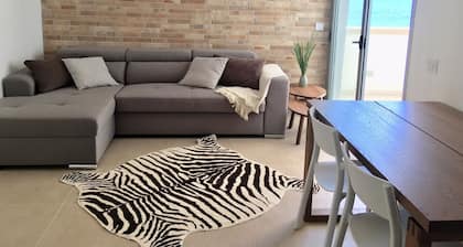 Spacious and newly renovated apartment with exclusive beach in Anaga Park.