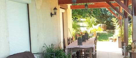 Outdoor dining