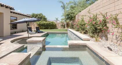 5 Bdrm-modern Desert Escape