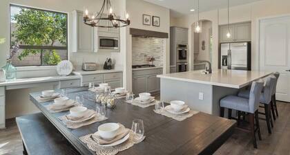 5 Bdrm-modern Desert Escape