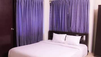 Deluxe Double Room | In-room safe, free WiFi, wheelchair access