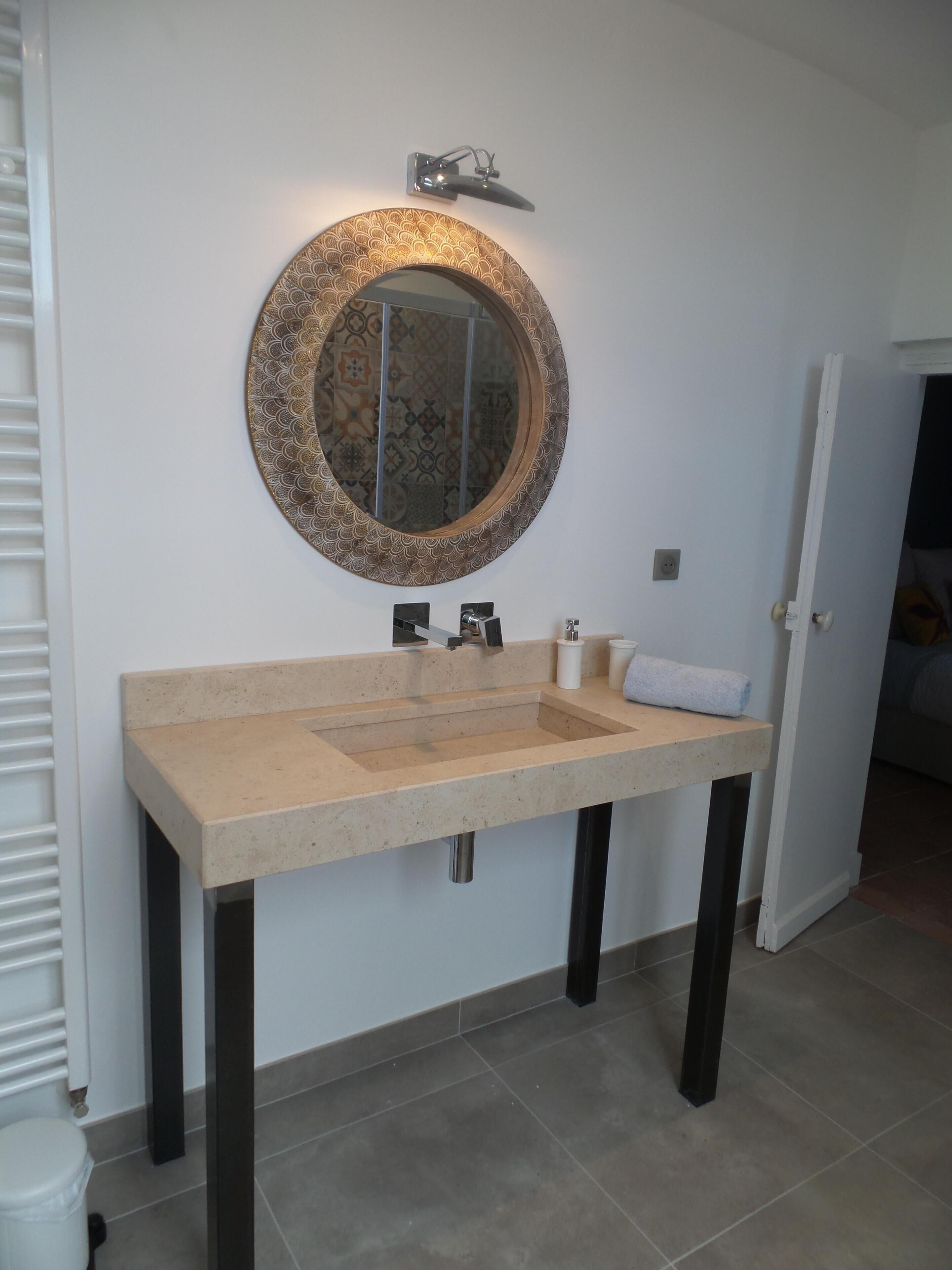 Standard Double or Twin Room, Ensuite, Courtyard View (Samba) | Bathroom