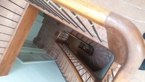 Interior - La Cour Carrée (Carcassonne)
