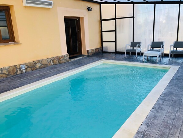 Innenpool, Außenpool