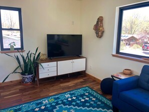 TV, books - The Peakview- with private hot tub! (Flagstaff)