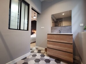 2 Schlafzimmer, Bügeleisen/Bügelbrett, Reisekinderbett, WLAN