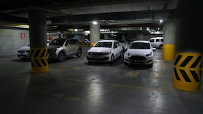 Parken ohne Service (kostenlos), Parkservice (kostenlos)