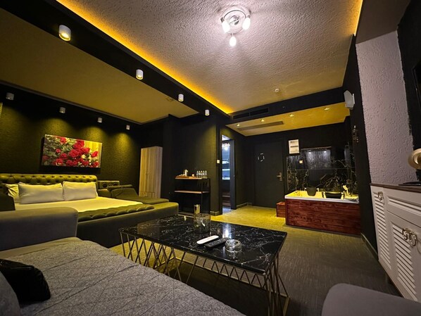 LCD TV - My Palace Rooms (Istanbul)