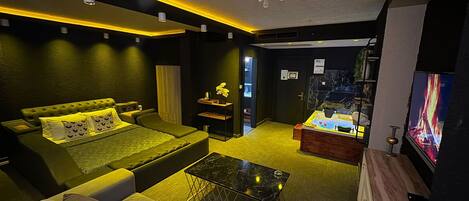 Caja de seguridad en la habitación y decoración personalizada