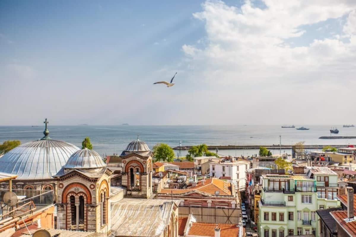 Quarto casal, terraço, vista para o mar | Frigobar, cofres nos quartos, escrivaninha, cortinas blackout