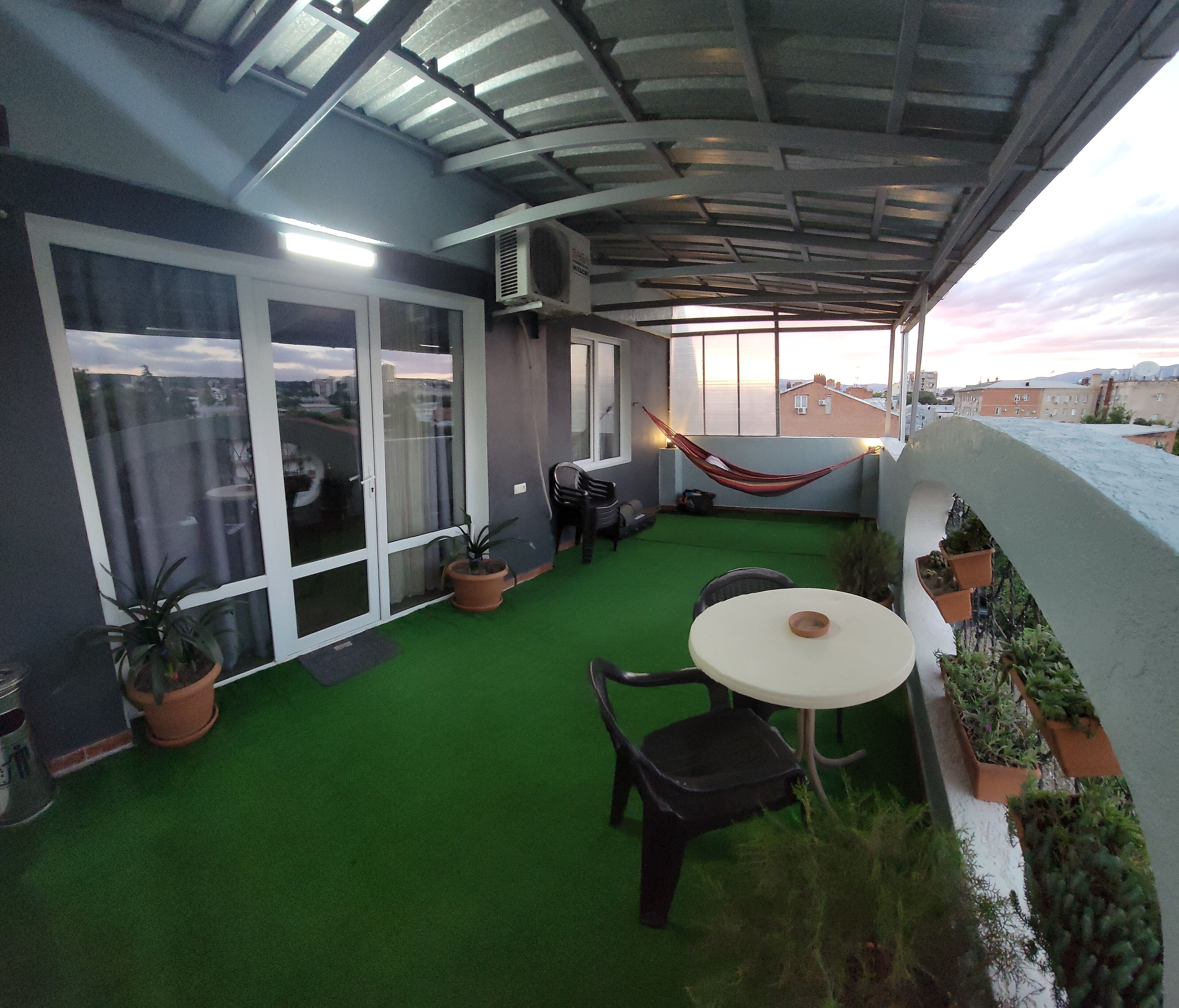 تناول الطعام بالخارج