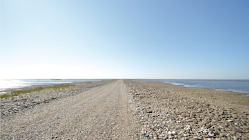 Una spiaggia nelle vicinanze