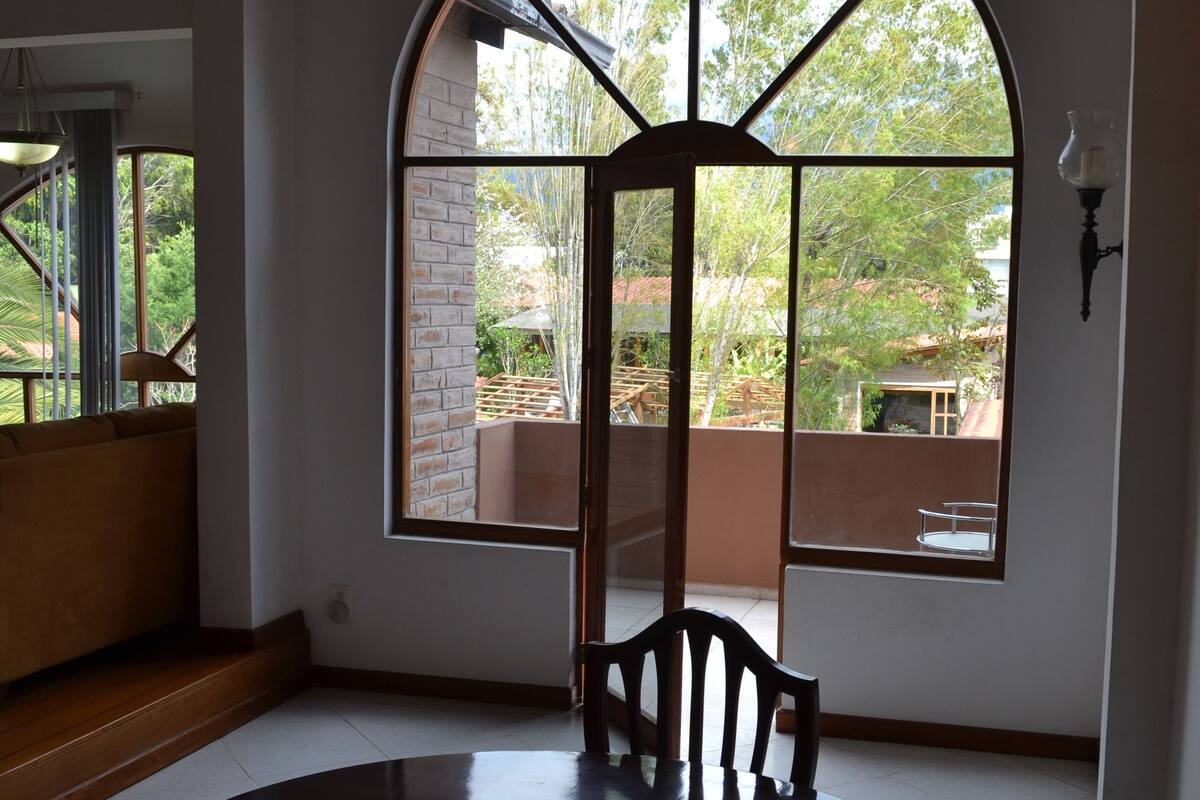 Departamento Deluxe, 3 habitaciones, cocina, vista al jardín | 5 habitaciones y sábanas de algodón egipcio 