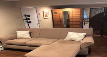 Beautiful Landscaped, Great location- Cozy 1 Bedroom Apartment