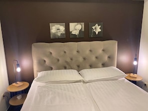 2 bedrooms, free WiFi, bed sheets, wheelchair access