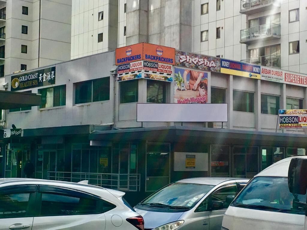 Photo - Metro Adventurer Backpackers